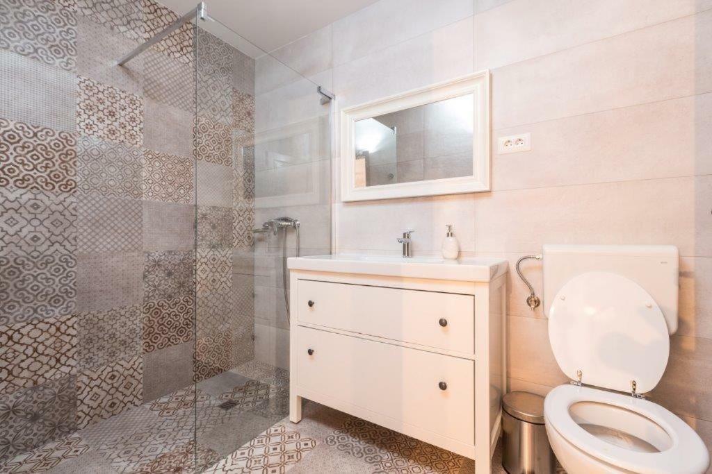 Old Town Studio And Apartment Vrsar Exterior photo